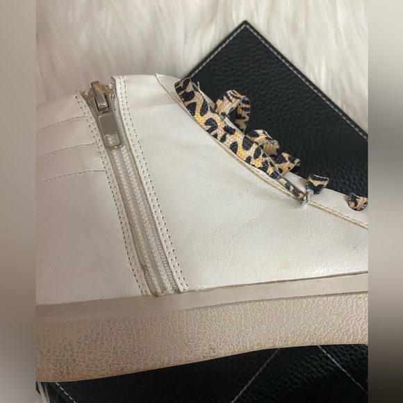 ShuShop White and Black High-Top Sneakers with Leopard Accents - Picture 9 of 11